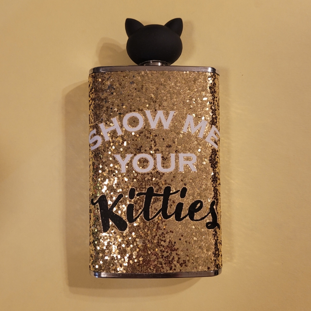 😃Fun gold sparkly flask